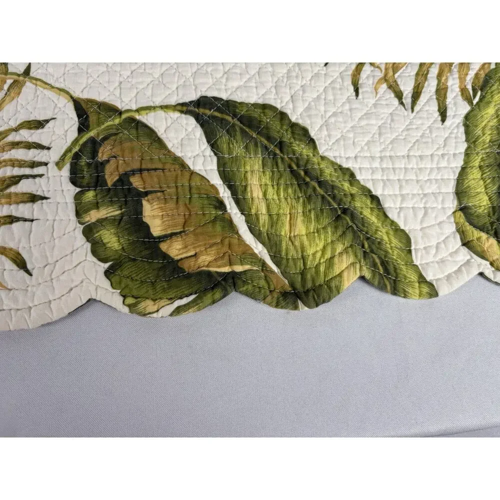 Tropical Leaf and Striped Reversible Quilted Table Runner Scalloped Edge 14x 53